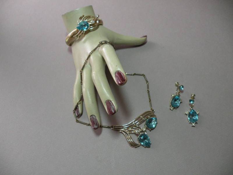 Vintage Aqua Stein Halskette Armband & Ohrringe Set von aylacreations