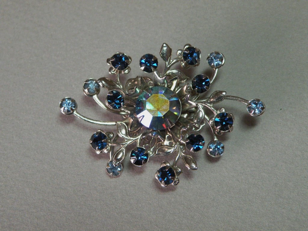 Vintage Capri Strass Brosche von aylacreations