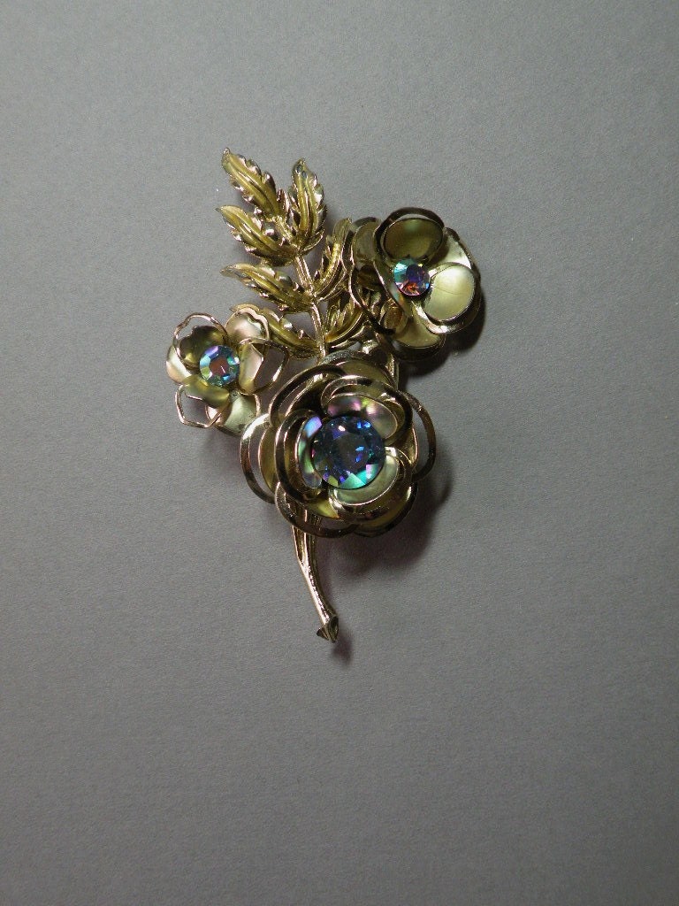 Vintage Goldene Blumen Brosche von aylacreations