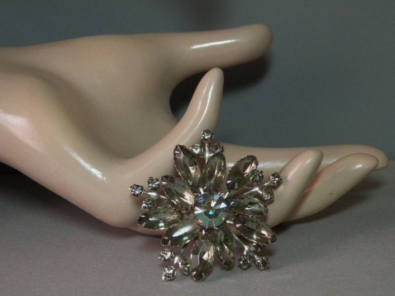 Vintage Graue Navette Brosche von aylacreations