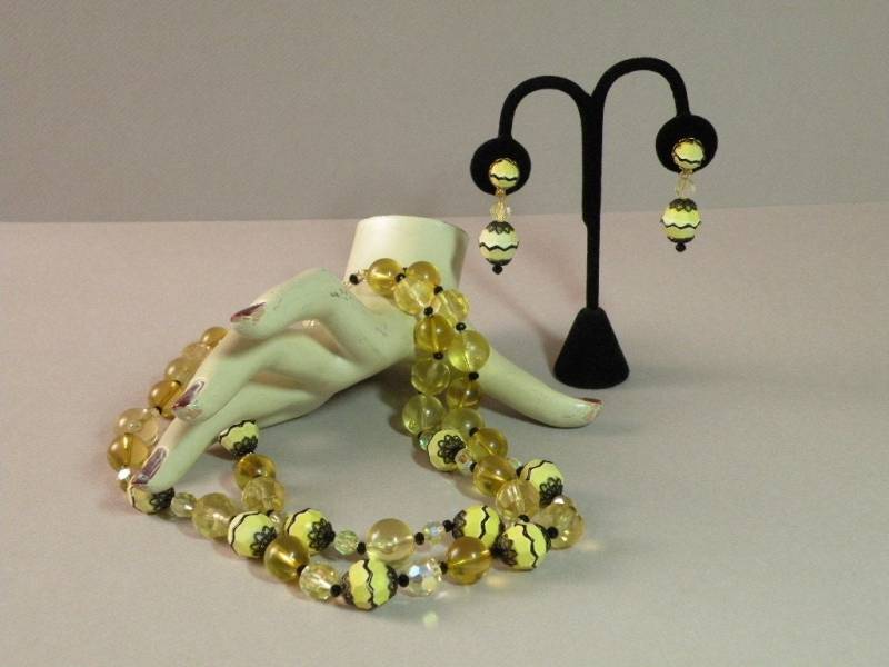 Vintage Hummel Halskette & Ohrring Set von aylacreations