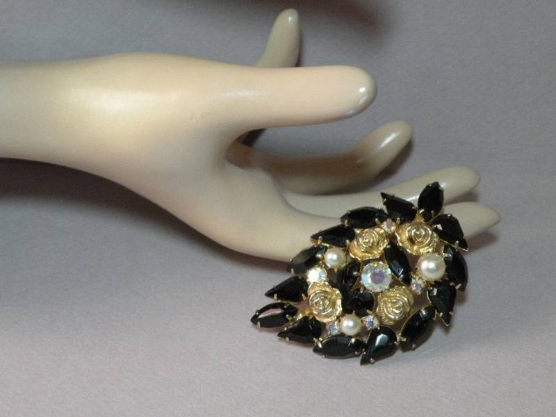 Vintage Jet Rose Blatt Brosche von aylacreations