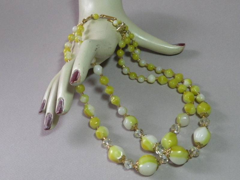 Vintage Jonquil Lucite Halskette von aylacreations