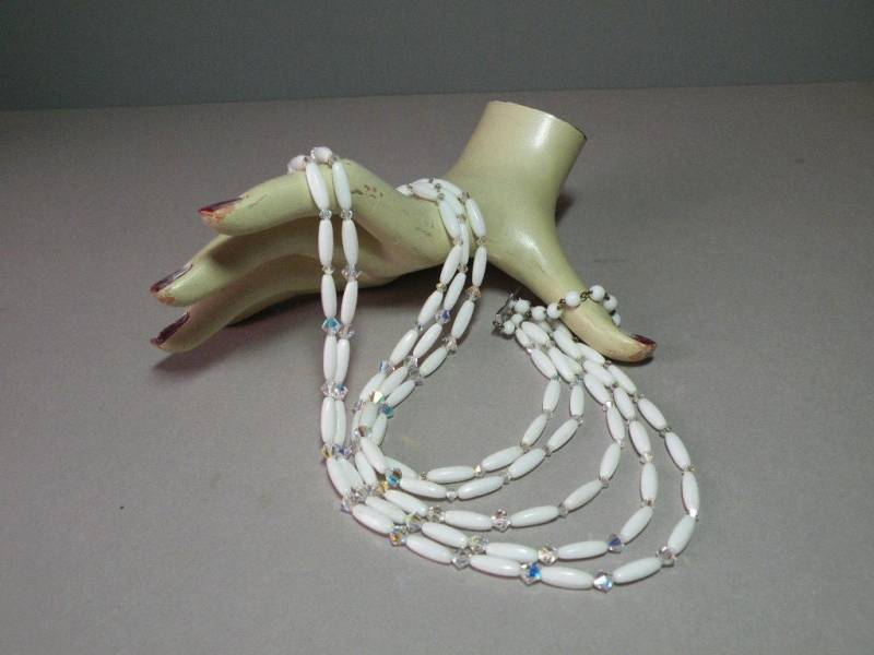 Vintage Milchglas Kristall Halskette von aylacreations