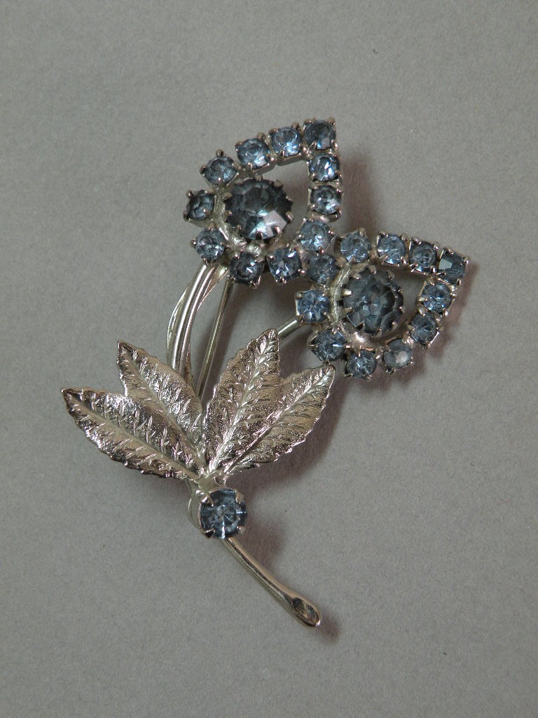 Vintage Tropfen Blumen Brosche von aylacreations