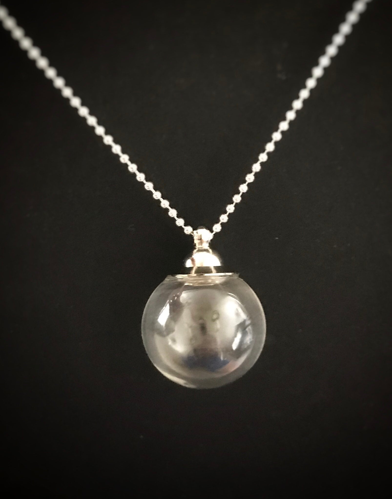 Schraubverschluss Klarglas Globe Halskette - Medaillon Und Kette Diy Silber Gewinde Anhänger Basis Terrarium Apotheker -Schmuckzubehör Schraubverschluss Klarglas Globe Halskette - Medaillon Und Kette Diy Silber Gewinde Anhänger Basis Terrarium Apotheker -Schmuckzubehör von ayshasemporium