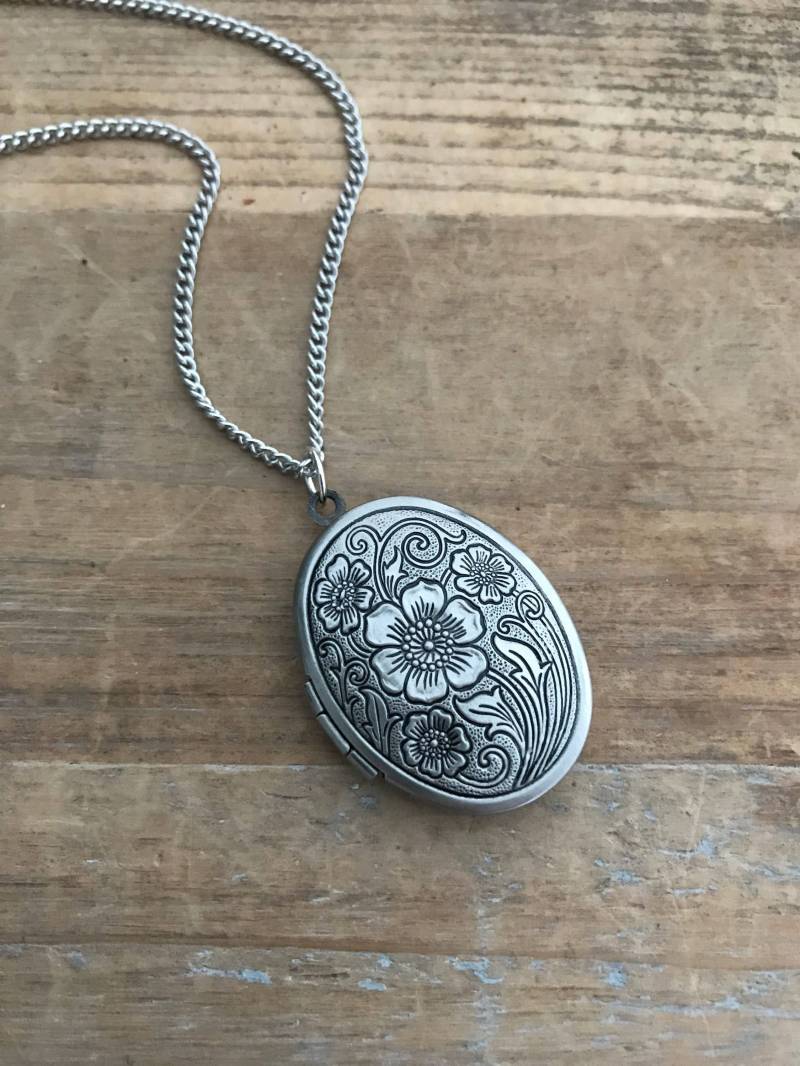 Silber Bild Medaillon Halskette Anhänger - Vintage Stil Graviert Floral Schließt Kugel-Kette Silber Bild Medaillon Halskette Anhänger - Vintage Stil Graviert Floral Schließt Kugel-Kette von ayshasemporium