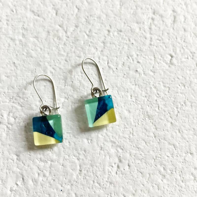 Boucles D'oreilles Menthe Türkis Et Jaune | Retro Tiges Acier Inoxydable Verre Peint À La Main Azurin Fait Au Québec von azurine