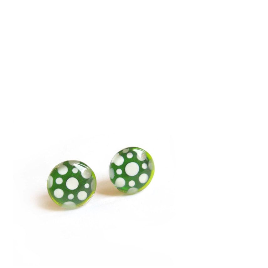 Boucles D'oreilles Vert À Pois - Verre Peint La Main Par Azurine von azurine