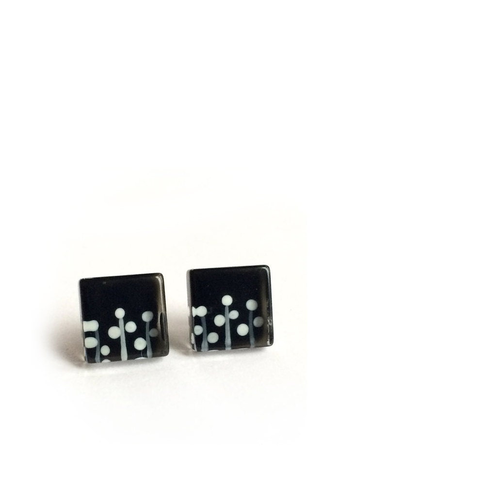 Noir Boucles D'oreilles | Vigne De Feuillage Feine Peint Main Par Azurin von azurine