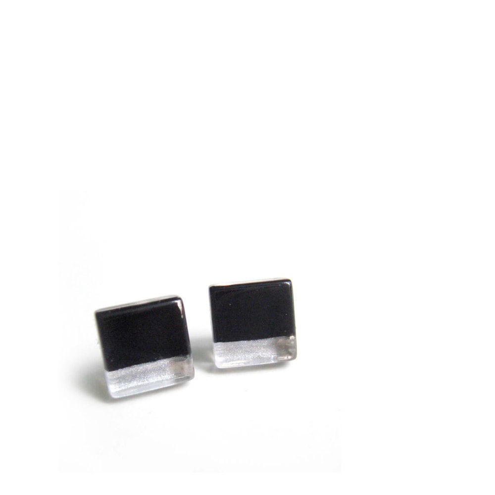 Noirs Et Argentées Boucles D'oreilles Minimalistes - Verre Peint À La Main Par Azurine von azurine