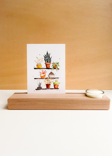 b.y.r.d. Kartenständer mit Teelichthalter und Trockenblumen von b.y.r.d.
