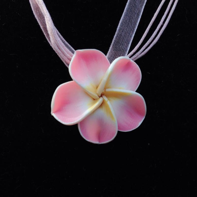 Handgemachte Resin Halskette Blume Organzaschnur-Anhänger von babblesandbubbles