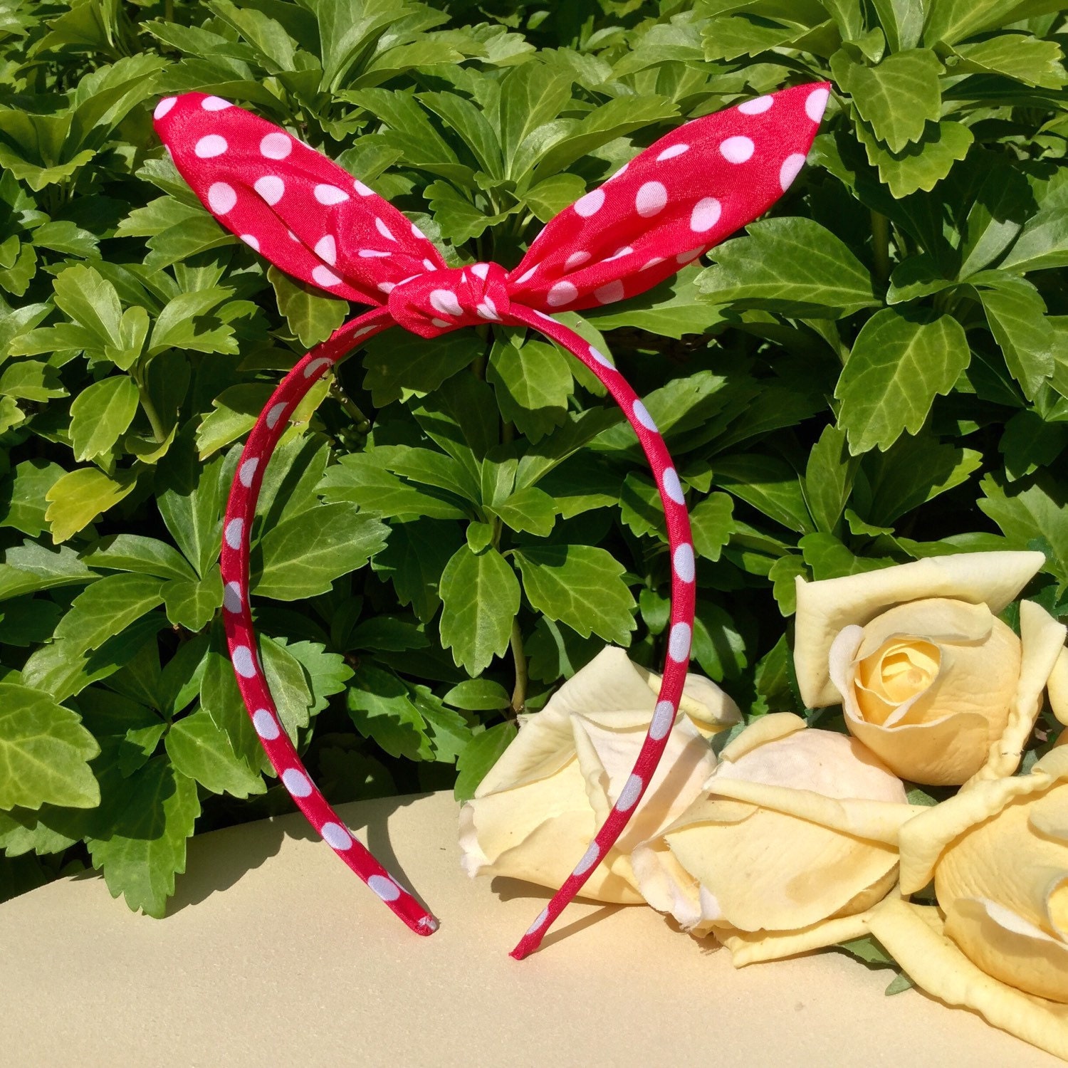 Retro Stirnband Mit Hasenohren Geknotet - Versand Am Nächsten Tag von babblesandbubbles