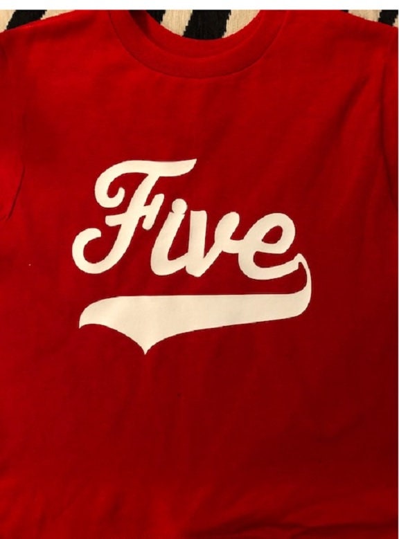 Fünftes Alter 5 5.geburtstag Shirt Ich Bin Fünf Personalisierte Jungen Mädchen Jugend T-Shirt von baby1zmaker4u