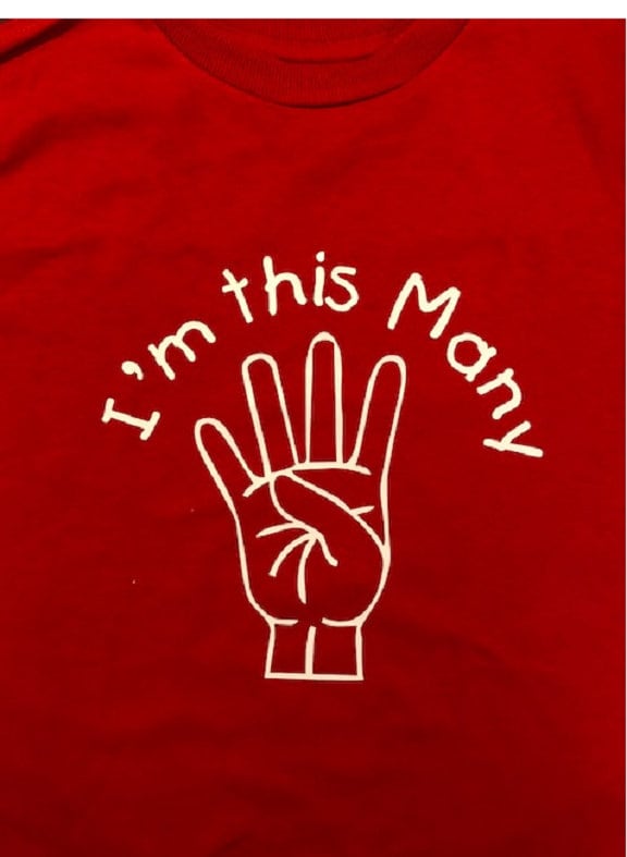 Vier Jahre Altes Geburtstags-Shirt 4. Kleinkind-T-stück Jungen-Mädchen-Kind-T-Shirt Vierter von baby1zmaker4u