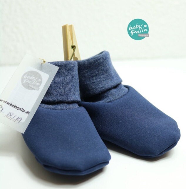 Softshell Baby Schühchen, Überzieher, Dunkelblau von babyPelle