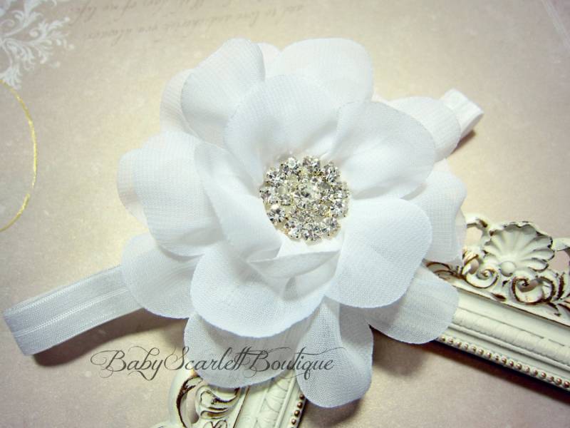Weißes Chiffon Blume Baby Stirnband, Mädchen Stirnband von babyScarlettBoutique
