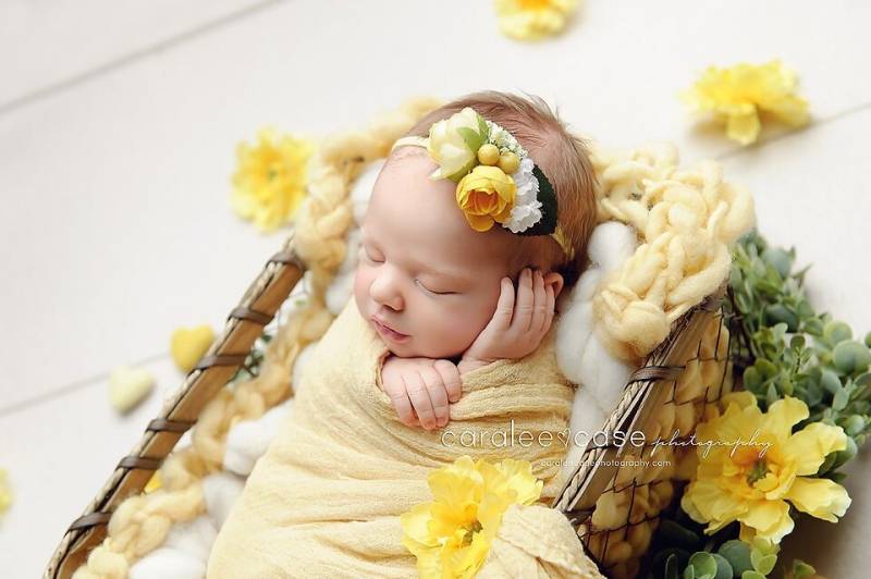 Ada - Sunshine Gelb Peony Lemon Blumenkrone Halo Boho Haarband Neugeborene von babybirdieboutique