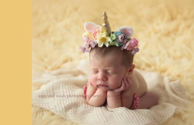 Althea - Neugeborene Säugling Einhorn Horn Pastell Regenbogen Blumen Haarband Requisite von babybirdieboutique