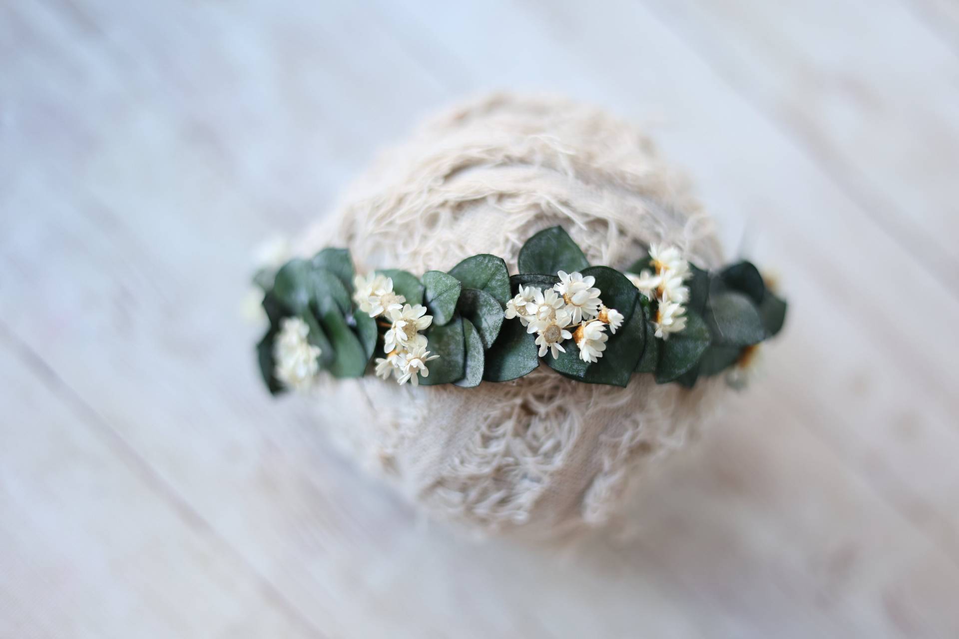 Eugenia Set Eukalyptus Grüner Stretch Pullover Strick Wrap Und Boho Greenery Raffhalter Neugeborene Blumenkrone Eugenia Set Eukalyptus Grüner Stretch Pullover Strick Wrap Und Boho Greenery Raffhalter Neugeborene Blumenkrone von babybirdieboutique