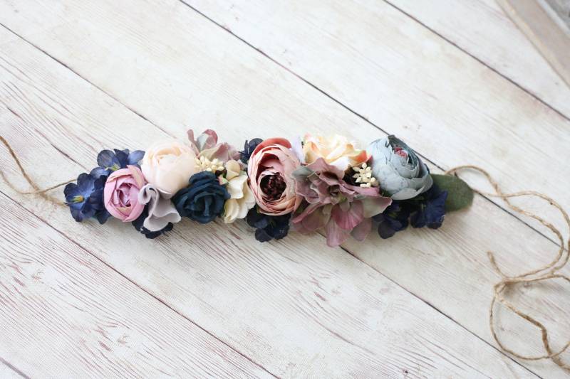 Florale Blumenkrone Boho-stirnband in Mauve Und Elfenbein von babybirdieboutique