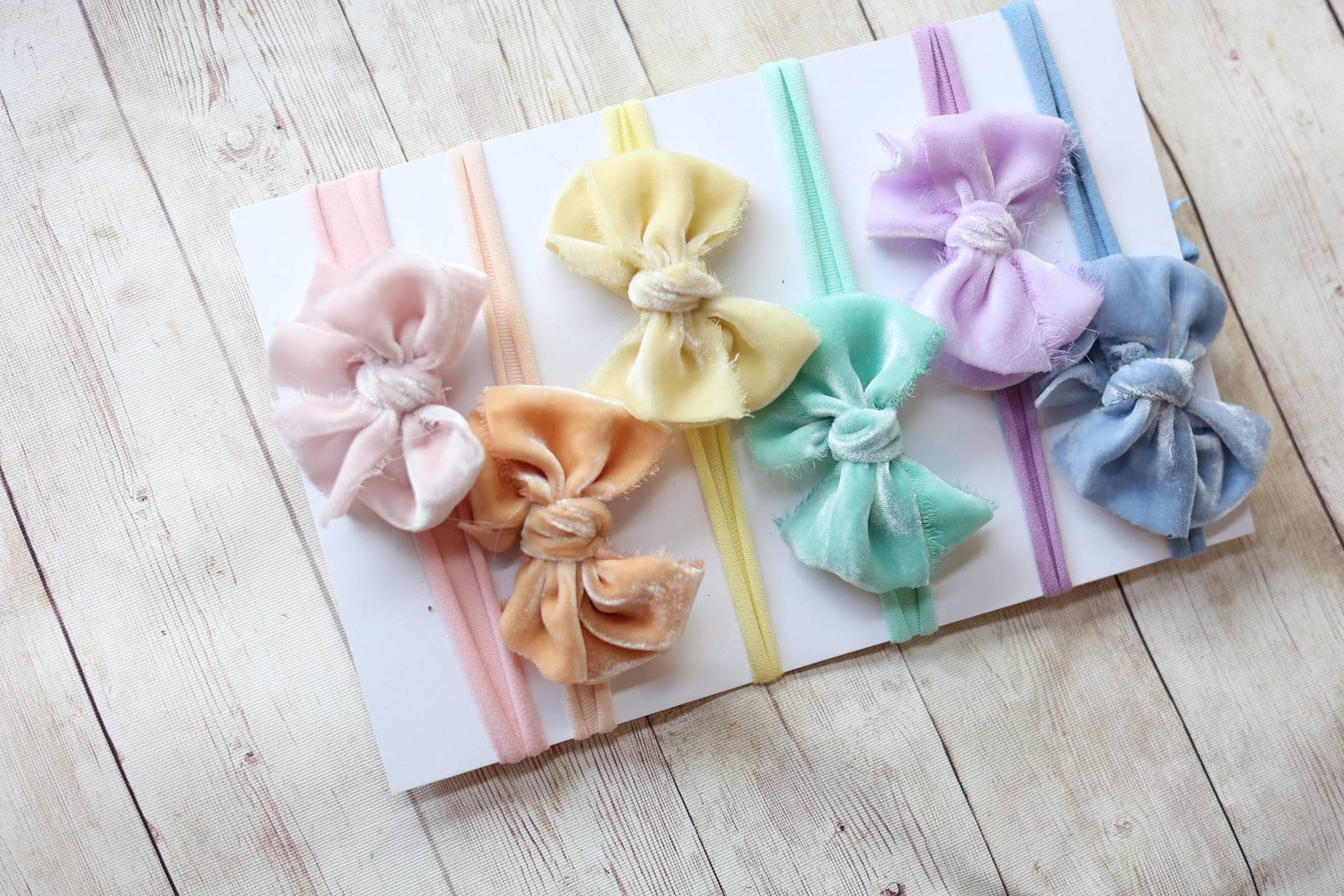 Östliches Set Frühlings Pastell Raffhalter Samtschleife von babybirdieboutique