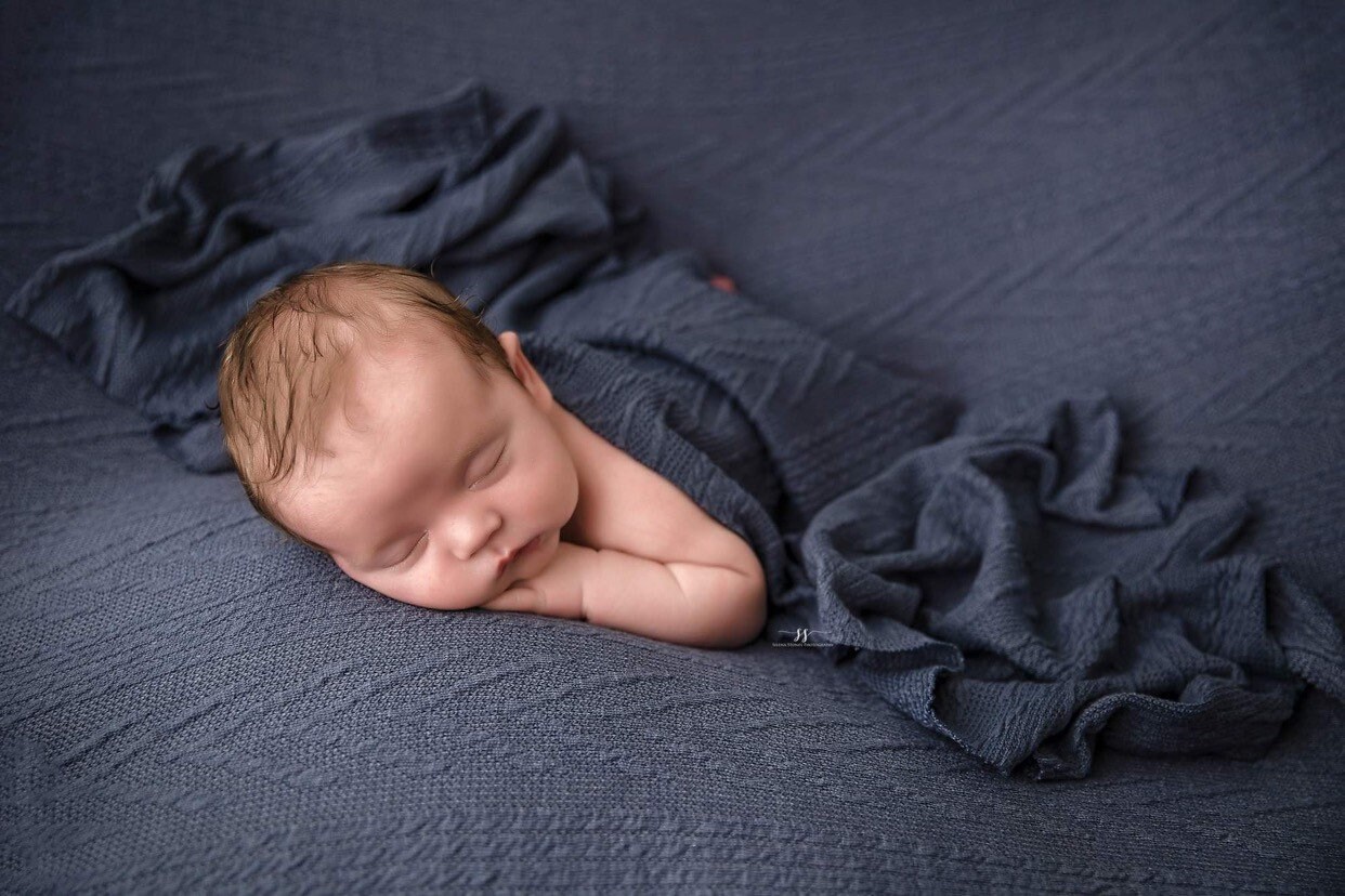 Quade Dusty Tief Dunkelblau Strickpullover Sitzsack Posierende Stoff Stretch Wrap Quade Dusty Tief Dunkelblau Strickpullover Sitzsack Posierende Stoff Stretch Wrap von babybirdieboutique