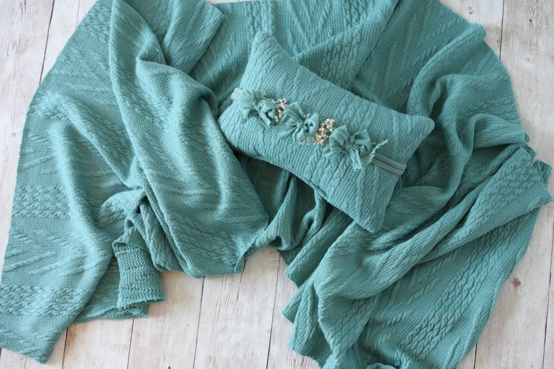 Set Struktur-Pullover Und Strickkissen in Petrol Türkis Aqua Grün Neugeborene Stretch Wrap Kissen von babybirdieboutique