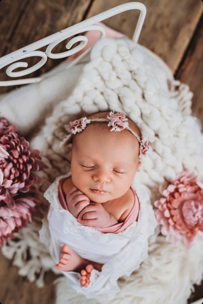 Vanna Blush Pink Mauve Seide Rosette Spitze Neugeborenen Zierliches Stirnband Heiligenschein Fotografie Requisite von babybirdieboutique