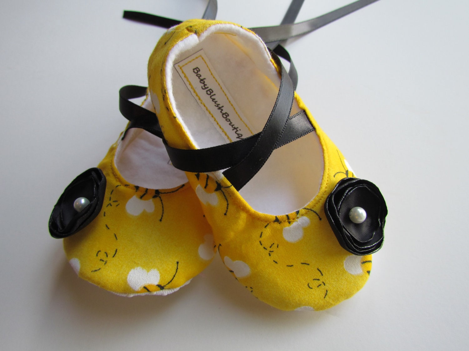 Bumble Bee Babyschuhe Weiche Ballerina Hausschuhe Baby Booties von babyblushboutique