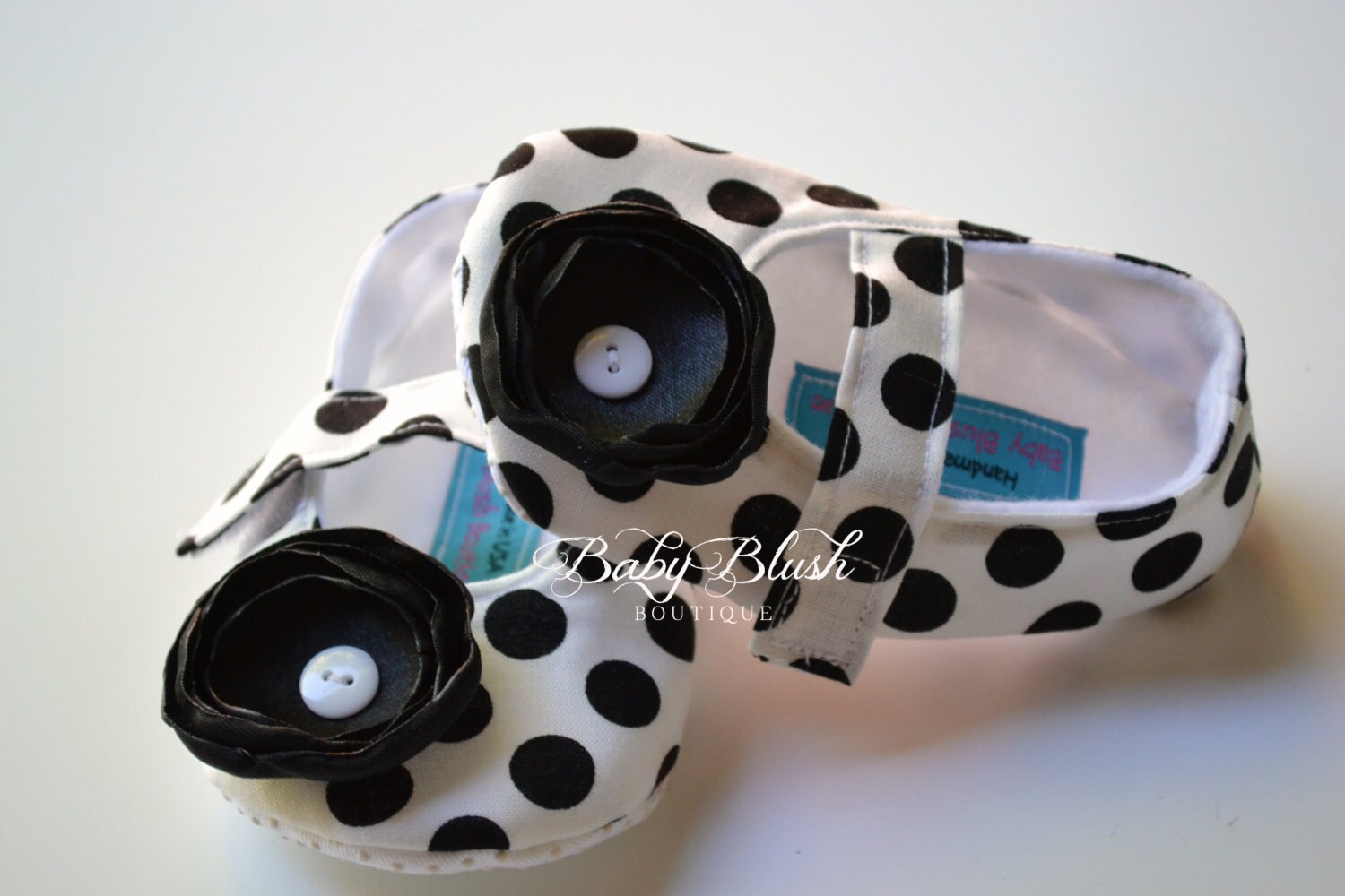 Schwarz & Polka Dot Maryjane Babyschuhe - Weiche Weiße Ballerina Hausschuhe Baby Booties von babyblushboutique