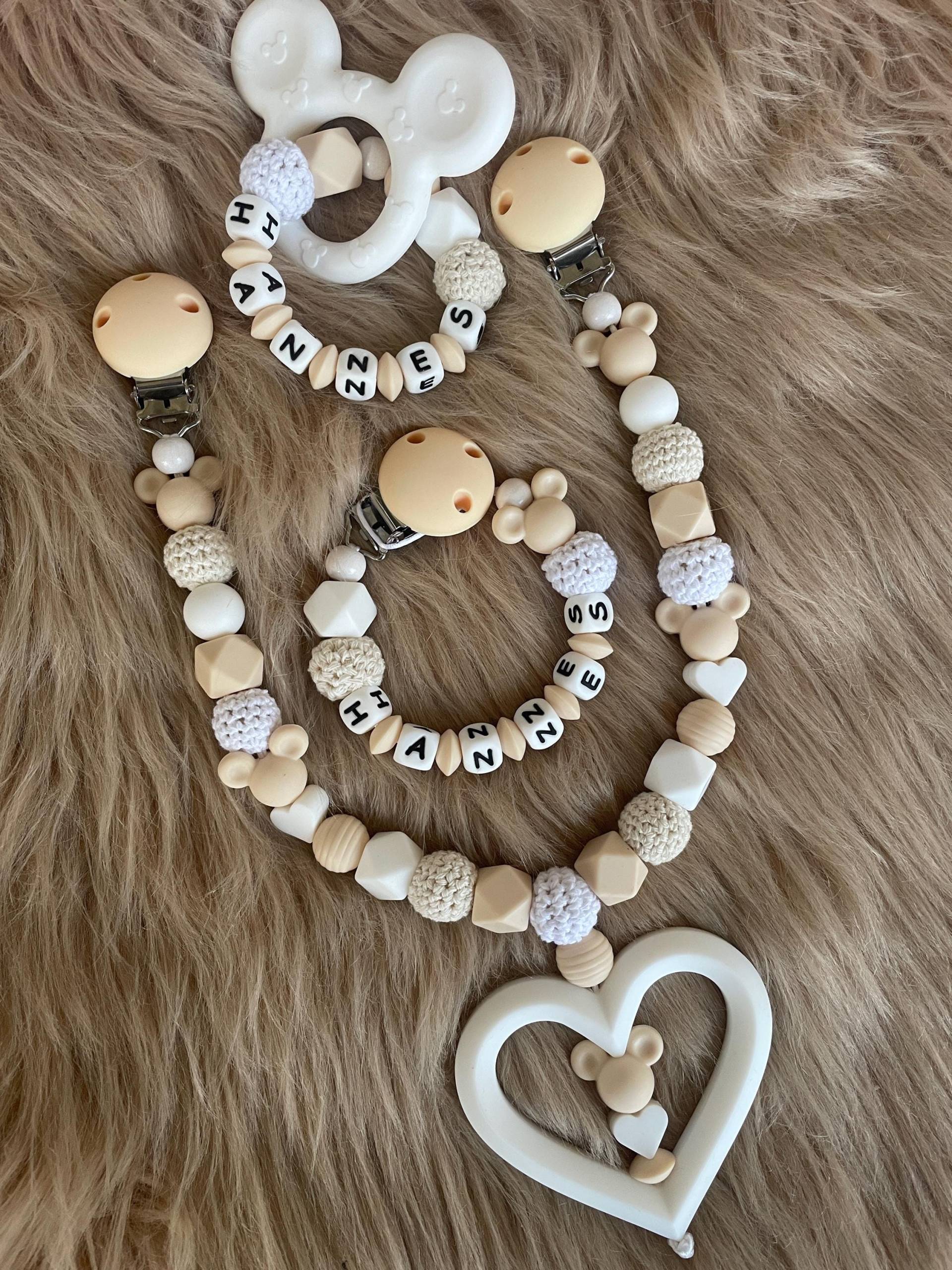 Schnullerkette Befestigung Kinderwagen Maus Beige Schnullerkette Befestigung Kinderwagen Maus Beige von babyzauberpresent