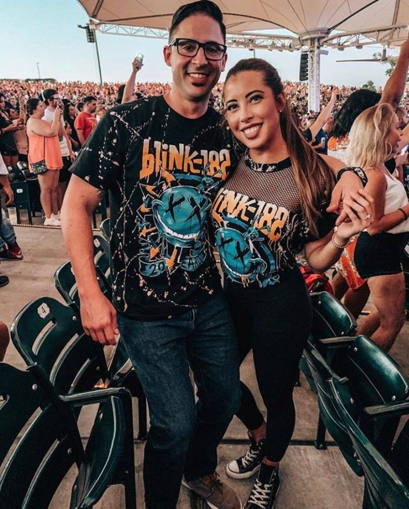 Lf Inspiriertes Acid Washed Mesh Distressed Blink 182 Band T-Shirt von badbatchapparel