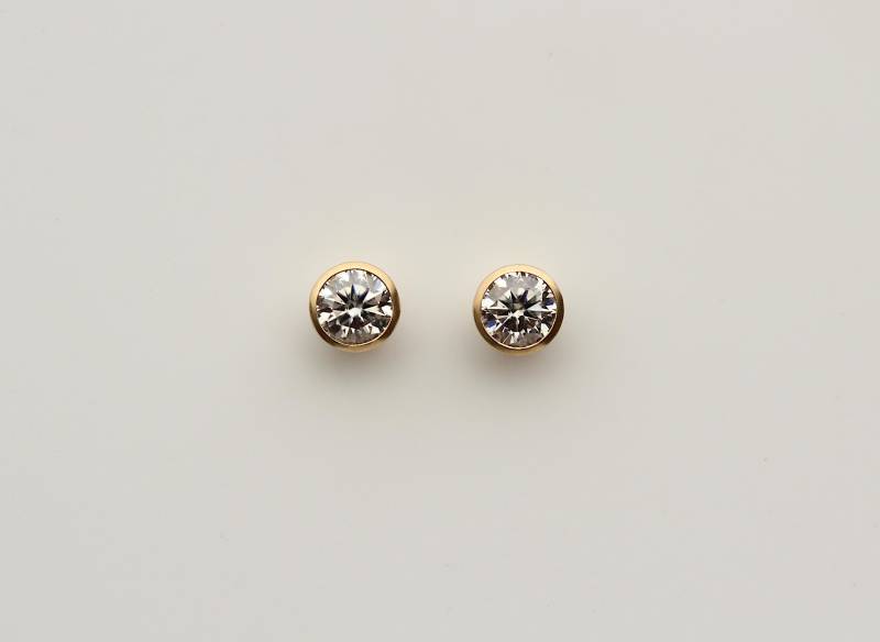 750Er Gold Ohrstecker Mit Moissanit von badenmueller