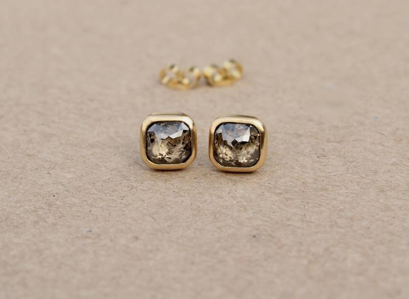 750Er Gold Ohrstecker Mit Rosecut Diamant Antik 2.050 Ct von badenmueller