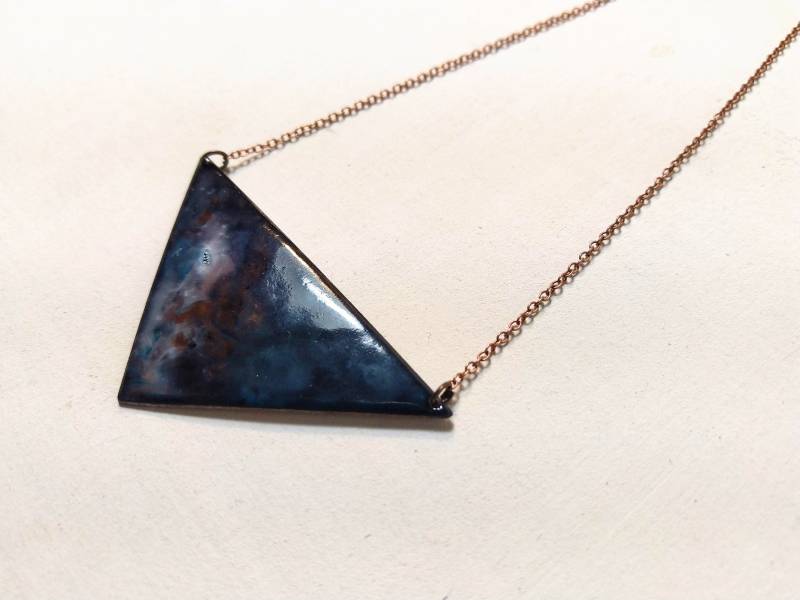 Großes Dreieck Aus Emaille An Kupferkette "Nebula", Unikat Großes Dreieck Aus Emaille An Kupferkette "Nebula", Unikat von bagatellchen