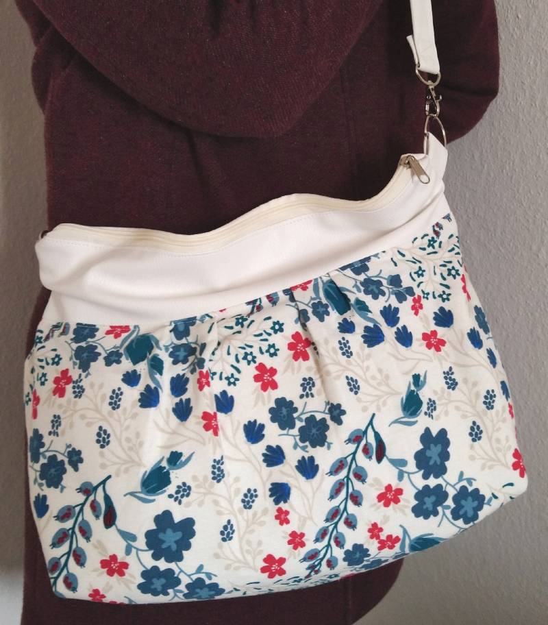 Umhängetasche Blumen Kunstleder , Schultertasche Weiß, Stofftasche Blumen, Tasche Mit Verstellbarem Gurt, Shopper Weiß von bagsnap