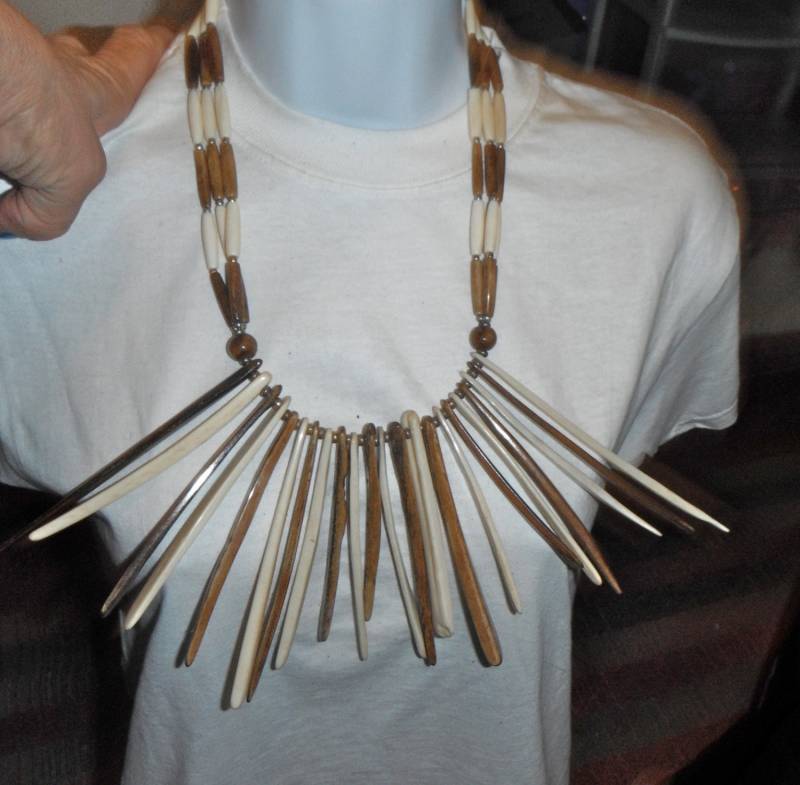 Monies Lätzchen Horn Halskette Spikes Knochen Massive Stammes von bakelitecache