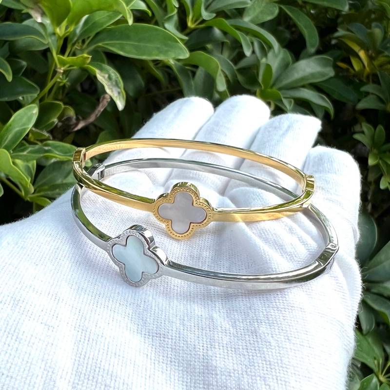 Perlmutt Klee Armreif Armband|Schmuck Für Partys Und Freizeitkleidung| Zierlicher |Armband Minimalistisch|Brautjungfer Geschenk von balarajewelry