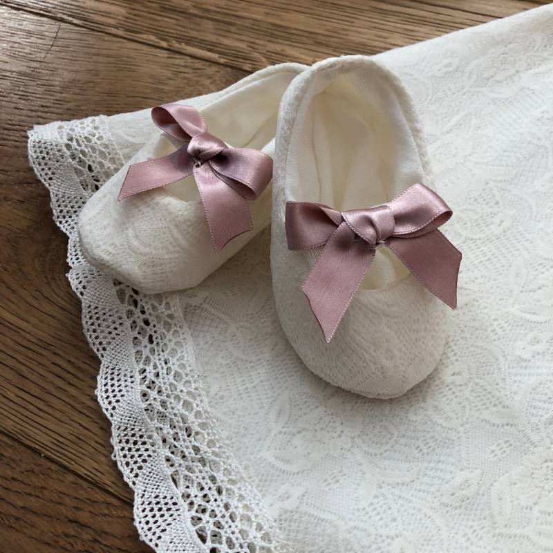 Ballerina Spitze Babyschuhe Taufe Spitzen Taufkleid Grace von bambiniinfesta