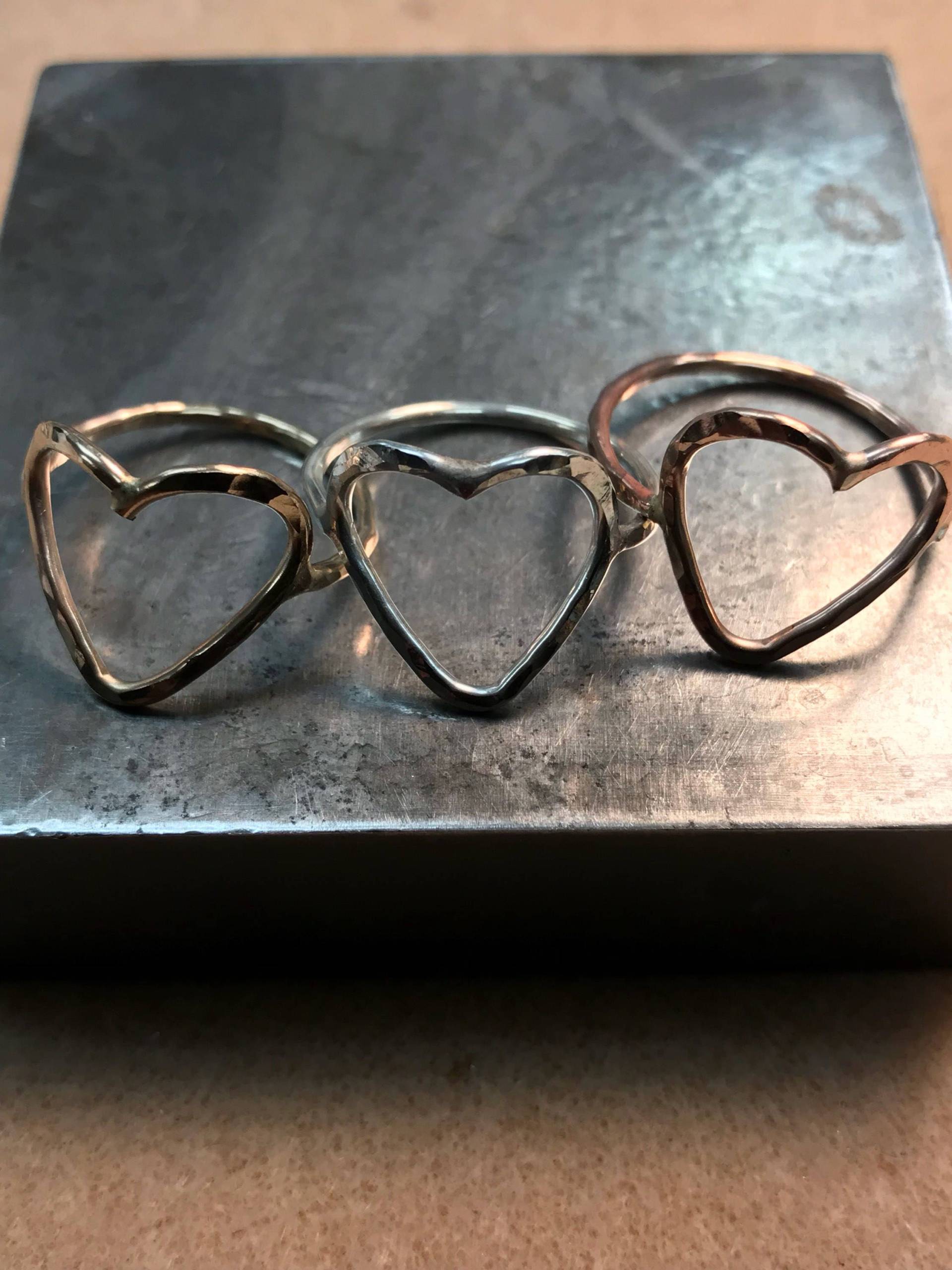 Offene Gehämmert Herzring 16 Guage Silber, Goldfill Und Rose Goldfill Offene Gehämmert Herzring 16 Guage Silber, Goldfill Und Rose Goldfill von barbarakennedy12