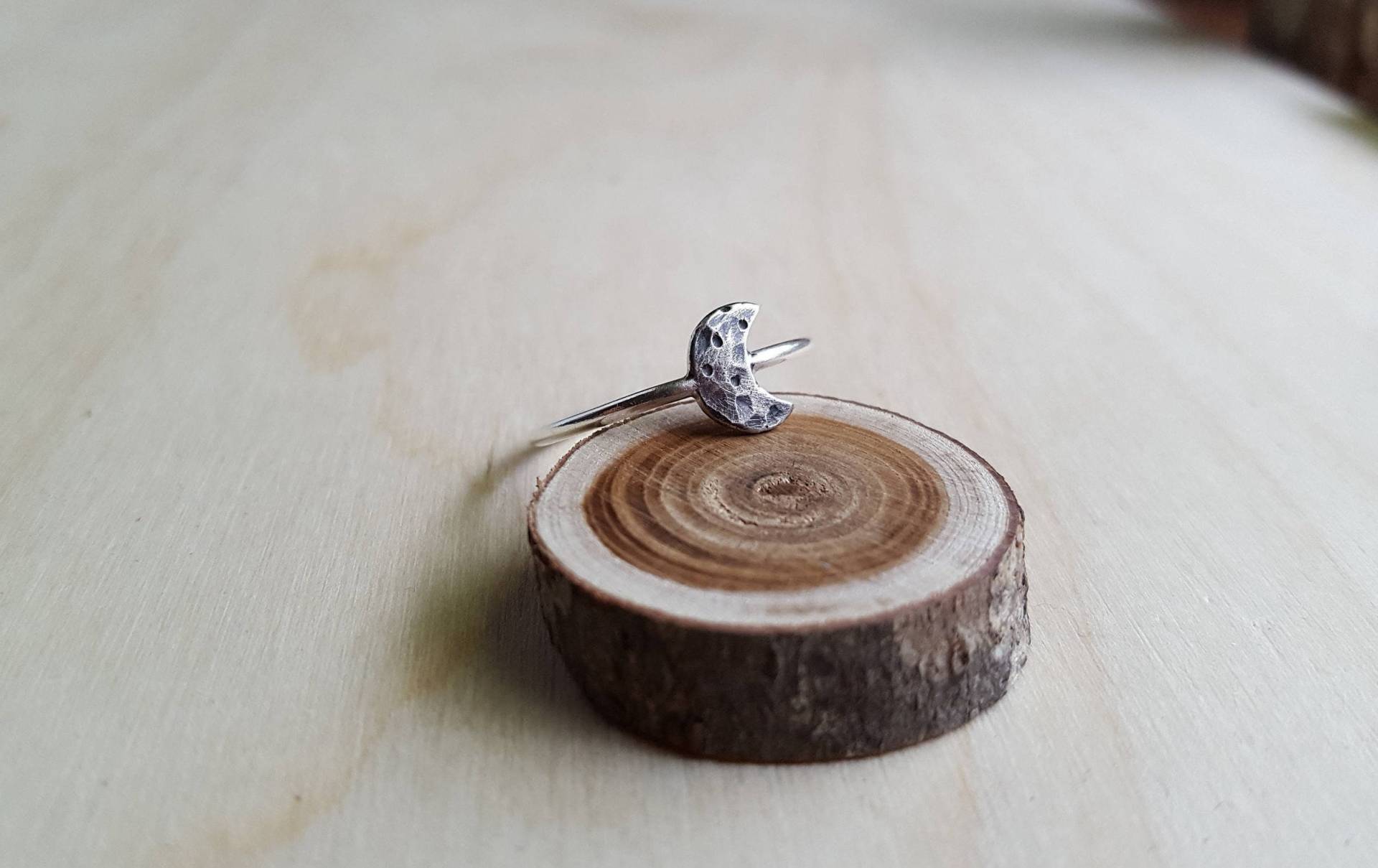Halbmond Ring - Silber Mond Phase Mondphasen Gesicht Oxidierter Celestial Moon von barebranchjewelry