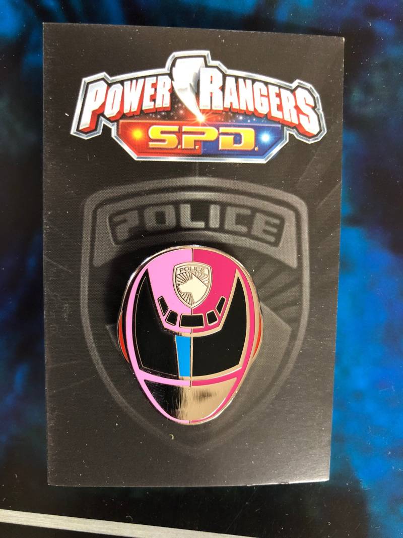 Power Rangers Dp Pink Ranger Syd Helm Anstecknadel von barnyardfx