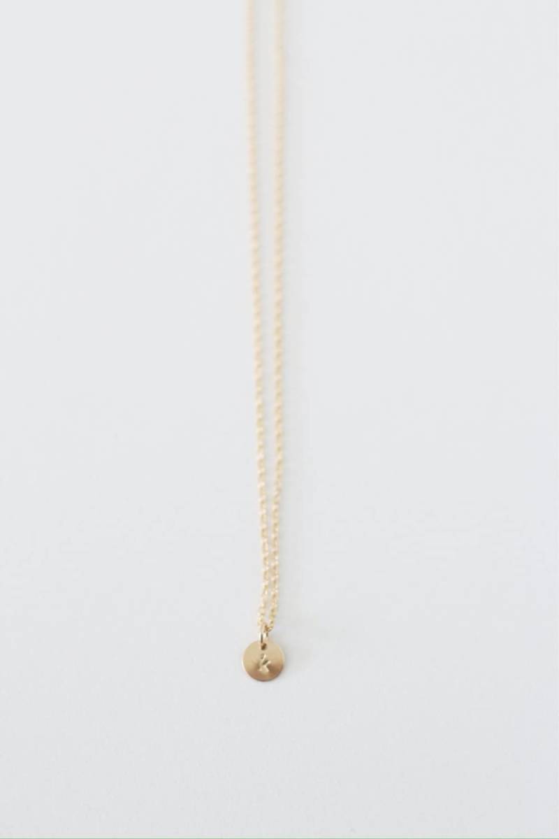 Personalisierte Single Gold Charm Halskette/14 K Gefüllt Oder Sterling-Silber von batsumaruxo