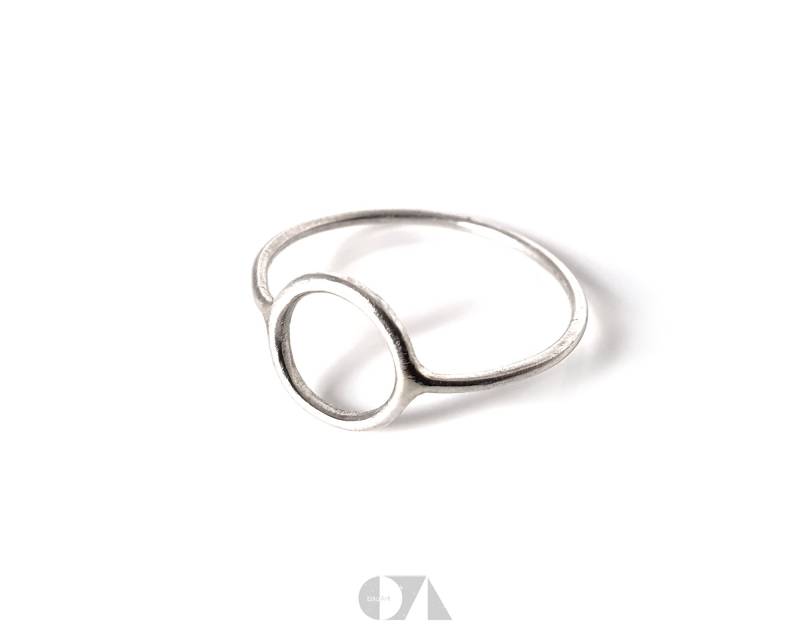Zarter Schlichter Fingerring Mit Kreis, Kreisring, Circle, 925 Silber Zarter Schlichter Fingerring Mit Kreis, Kreisring, Circle, 925 Silber von bauArtShop