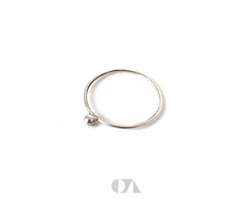 Zarter Schlichter Silberring, Stapelring Mit Kleiner Silberkugel, Minimalistisch Zarter Schlichter Silberring, Stapelring Mit Kleiner Silberkugel, Minimalistisch von bauArtShop