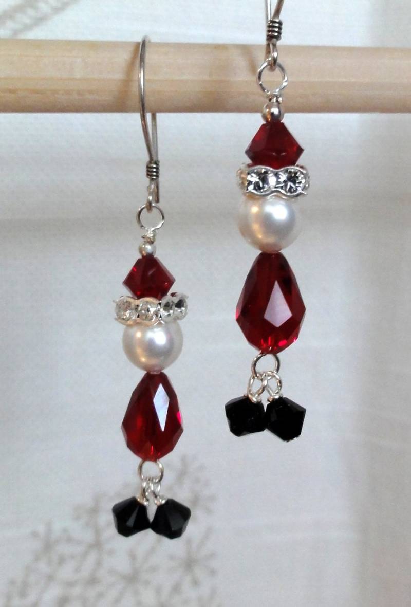 Swarovski Weihnachtsmann Ohrringe Swarovski Weihnachtsmann Ohrringe von baublesbybethann