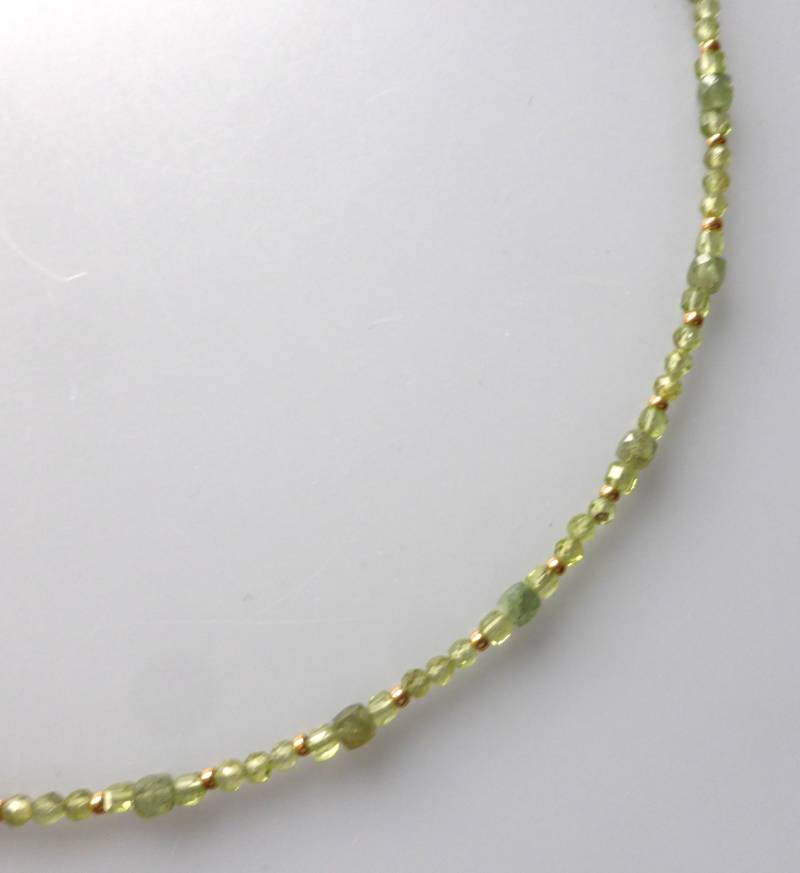 Halskette, Collier, Edelsteine, Peridot, Grüner Apatit - Zart Und Fein Facettiert von baumschmuck