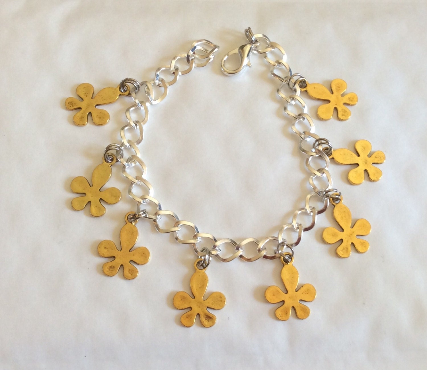 Blume Blütenblatt Gold Und Silber Ton Charm Armband 19cm /7, 5" Andere Längen Erhältlich Passende Ohrringe von bazaarchoices
